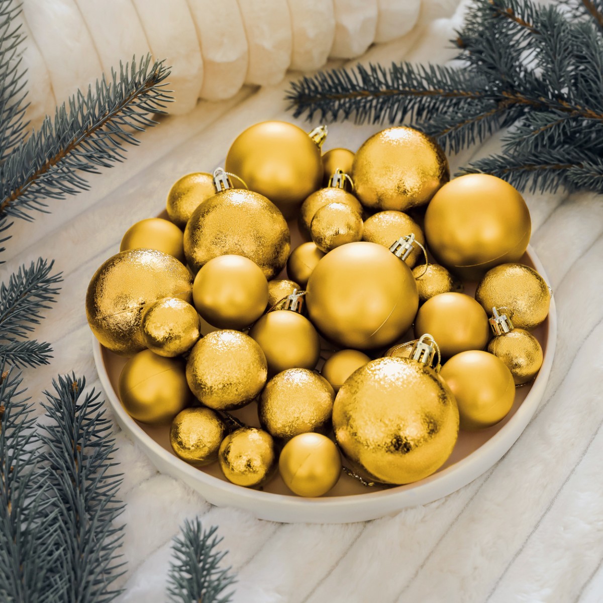 Dzięki naszym ozdobom choinkowym możesz:    Tworzyć wyjątkowe i niepowtarzalne kompozycje na choince.  Dekorować stół i parapety, tworząc piękne aranżacje.  Stworzyć urocze stroiki na drzwi i ozdoby na ościeżnice.